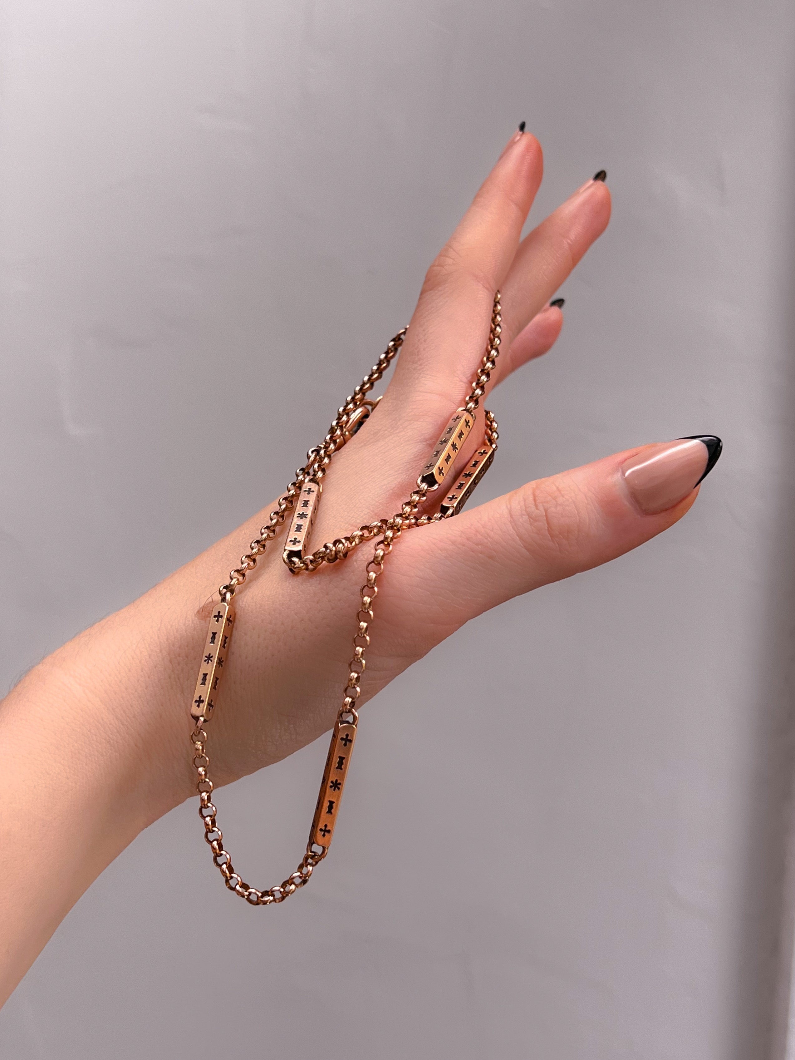 Sumptuous 9ct Pink Gold English Station Chain