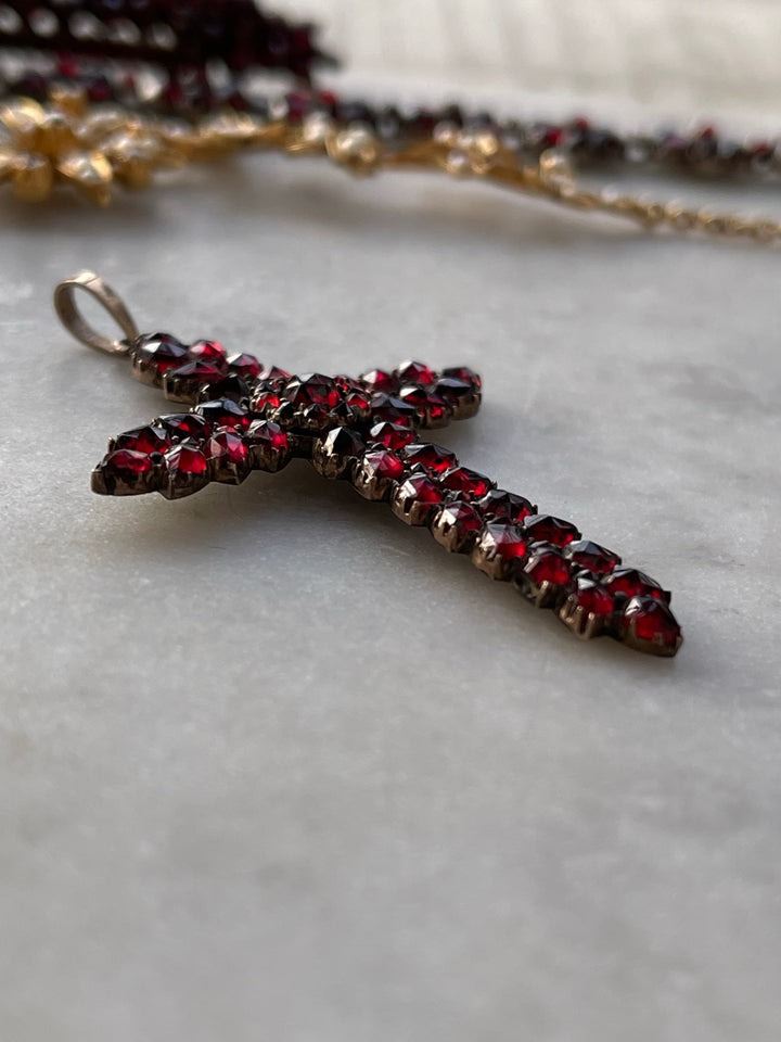 Victorian Bohemian Garnet Cross in 6k *include white velvet ribbon*