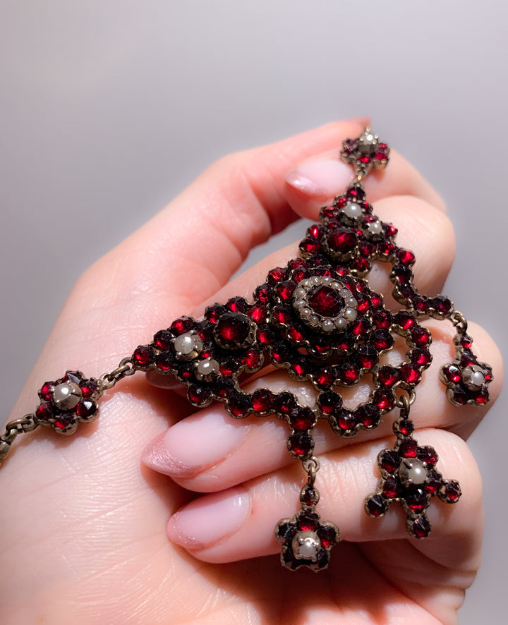 6k Pearl and Garnet Festoon Necklace