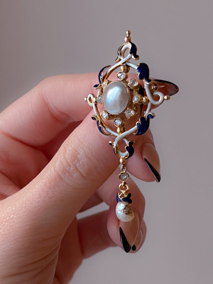 Outstanding Victorian Holbeinesque Brooch