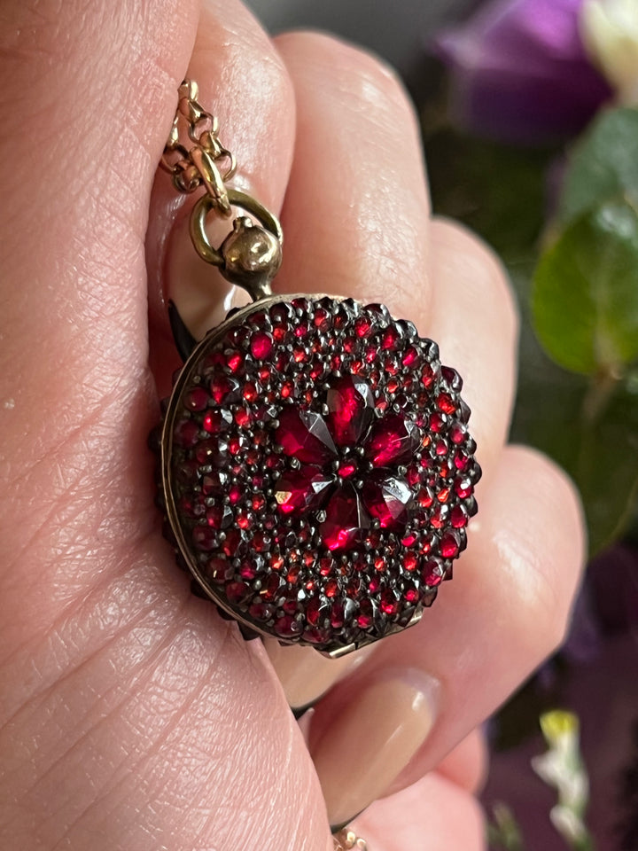 Extremely Rare Victorian Garnet Cabochon Locket With 9ct Chain