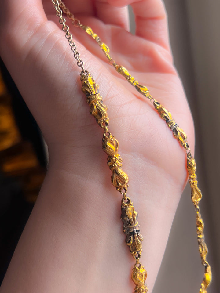 14ct Late Georgian 16.5” Garnet Dinner Necklace with Chitter Chain