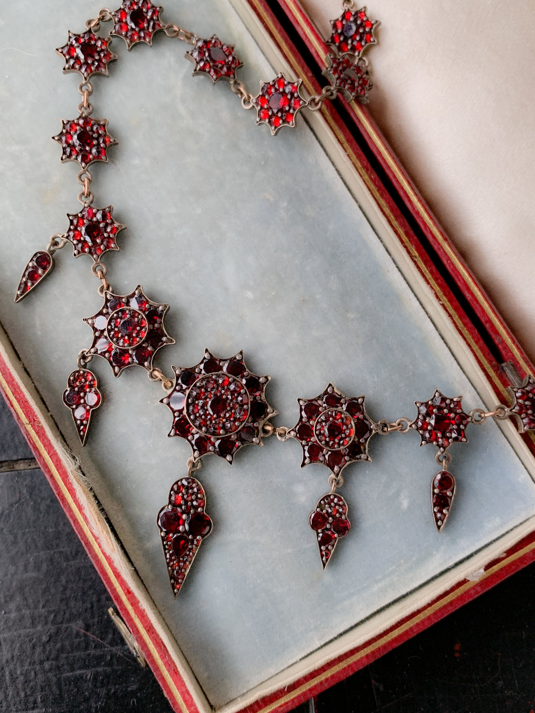 Stunning Victorian Bohemian Garnet Dinner Necklace in 6k