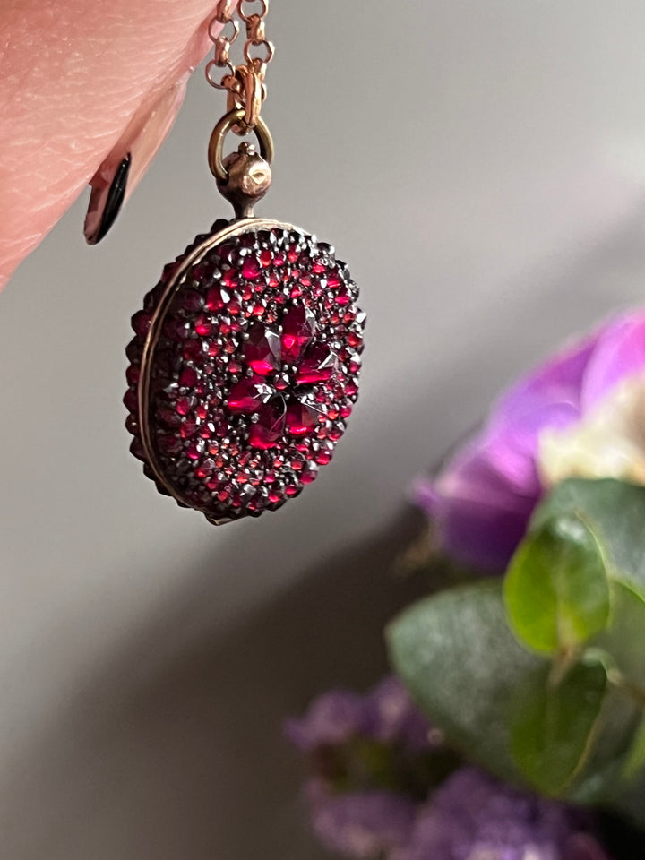 Extremely Rare Victorian Garnet Cabochon Locket With 9ct Chain
