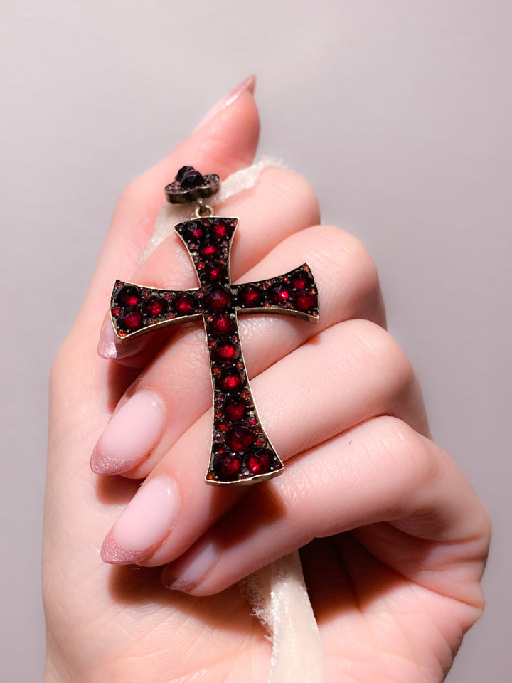 6k Bohemian Garnet Cross Circa 1860