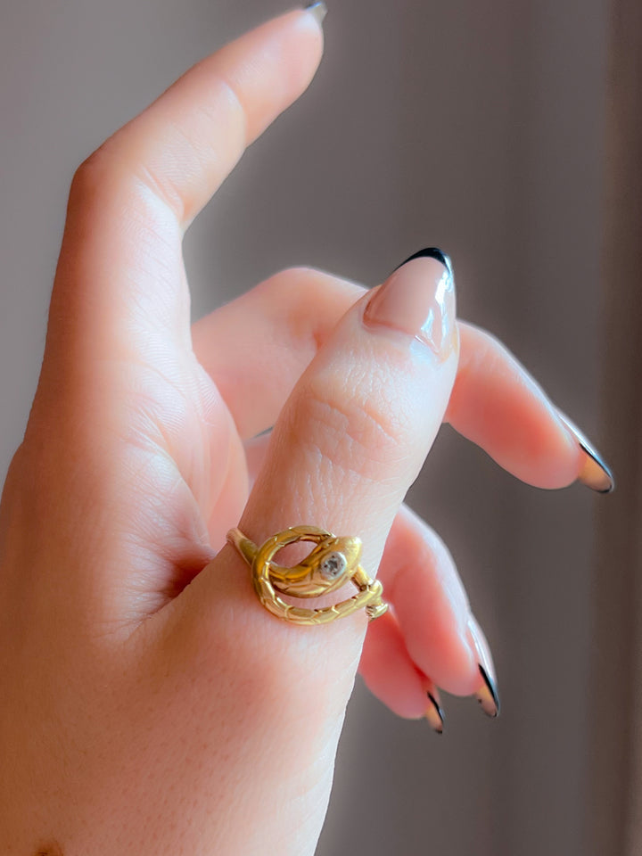 Superb 18ct Snake Ring C 1905