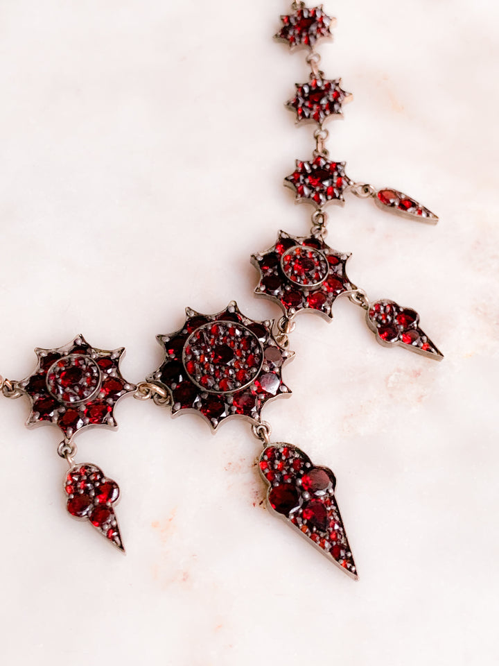 Stunning Victorian Bohemian Garnet Dinner Necklace in 6k