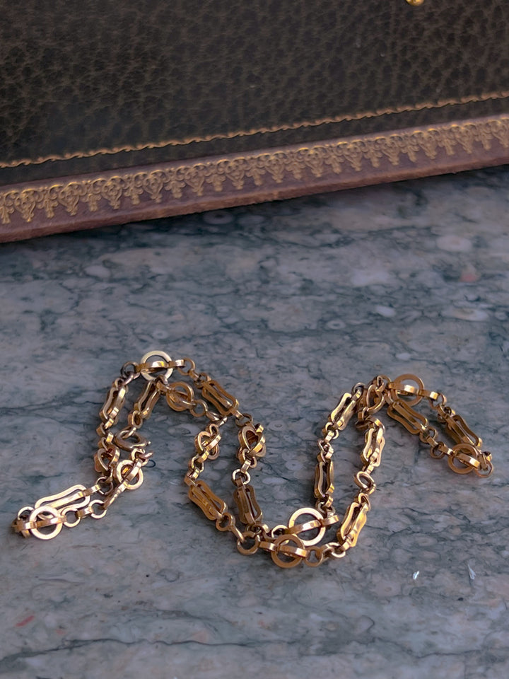 18ct French Chain With Interlocked Orbs Circa 1860