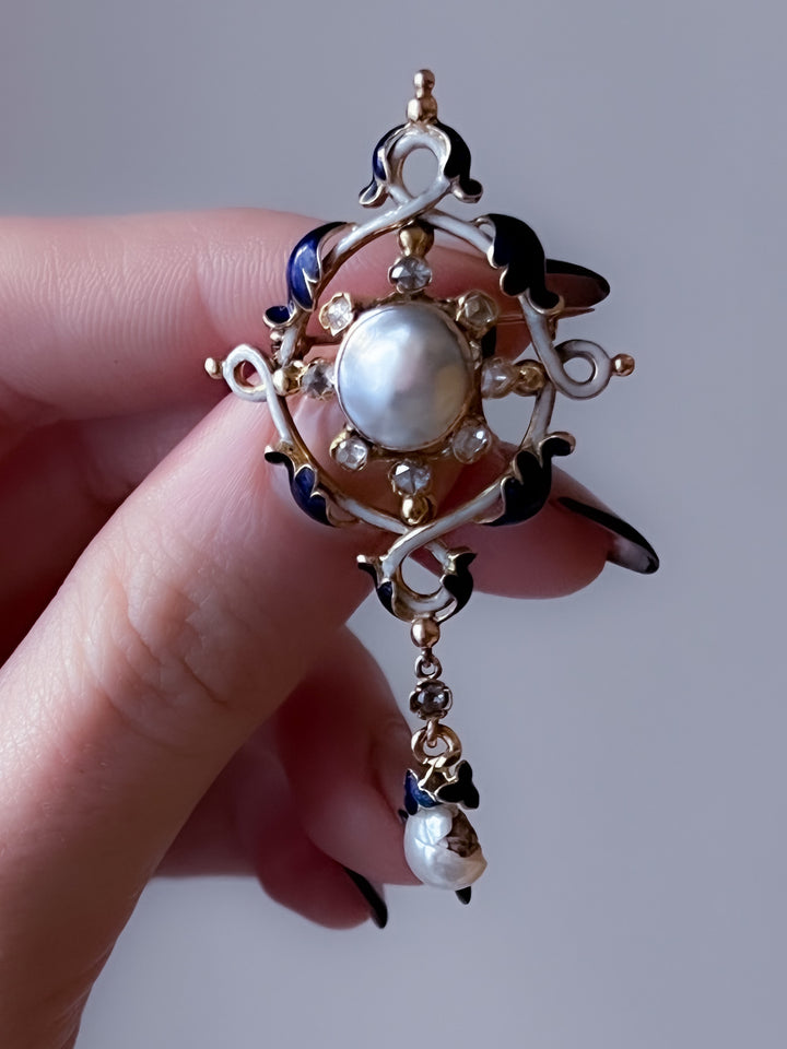 Outstanding Victorian Holbeinesque Brooch