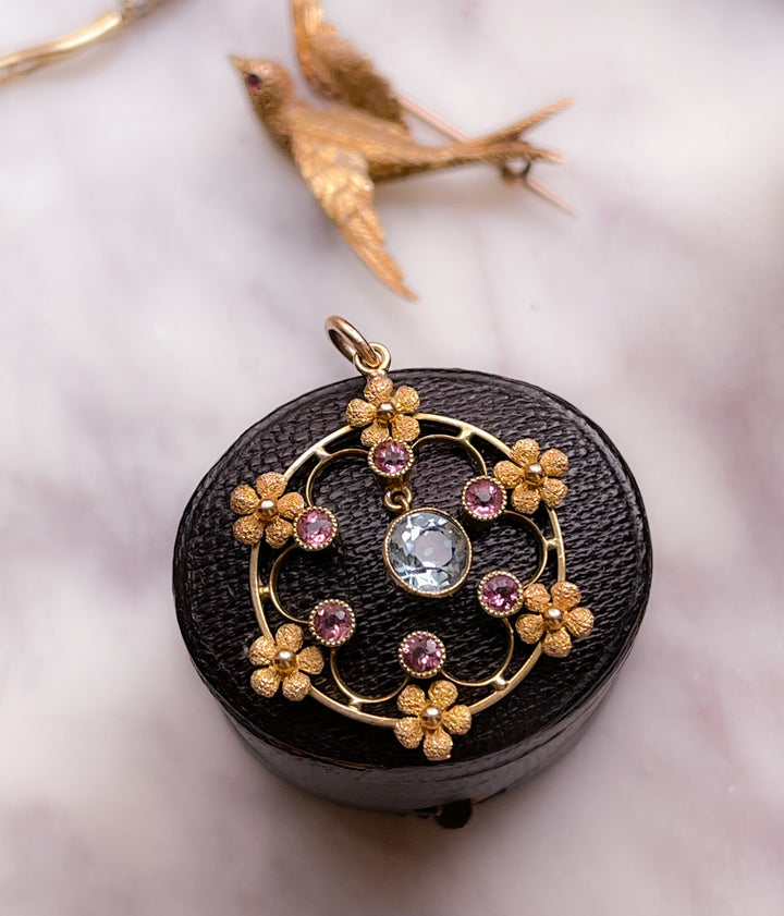 15ct Exceptional Aquamarine and Pink Sapphire Circle Pendant *Include blue ribbon*