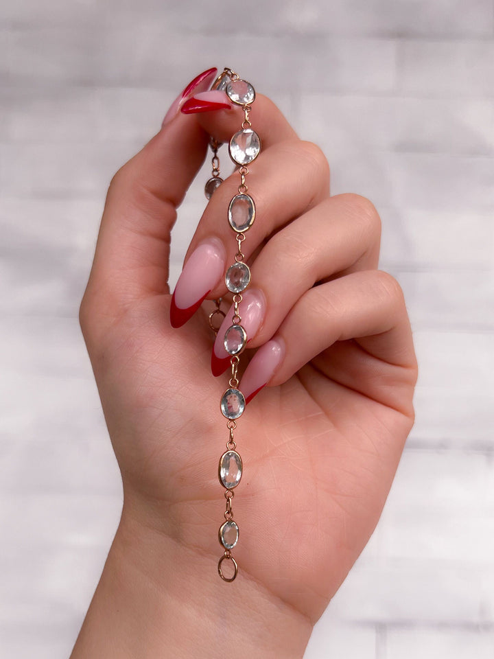 Aquamarine Station Bracelet in 9k