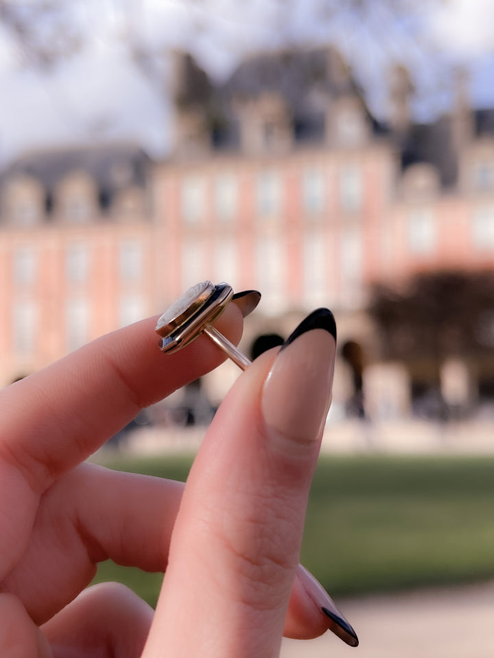 Outstanding Victorian Cameo And Enamel Ring in 9ct